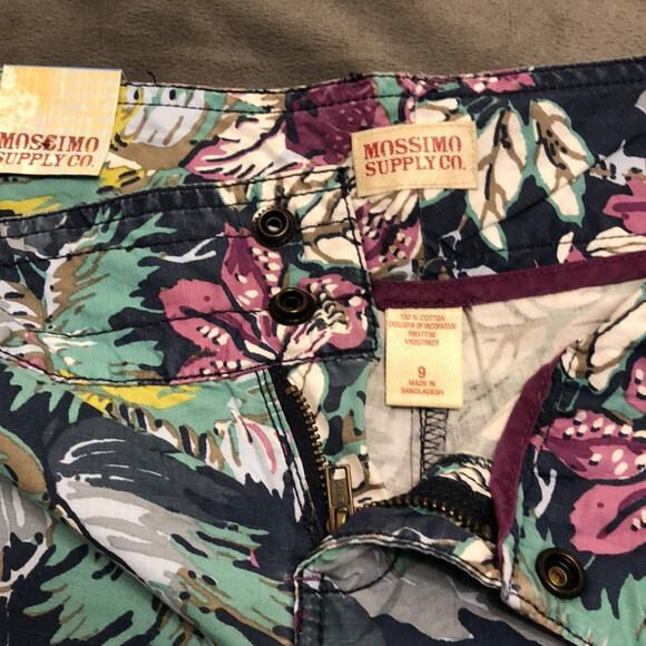 Mossimo Floral Print Cotton Shorts NWT Juniors Size 9 Convertible Length - Picture 4 of 8